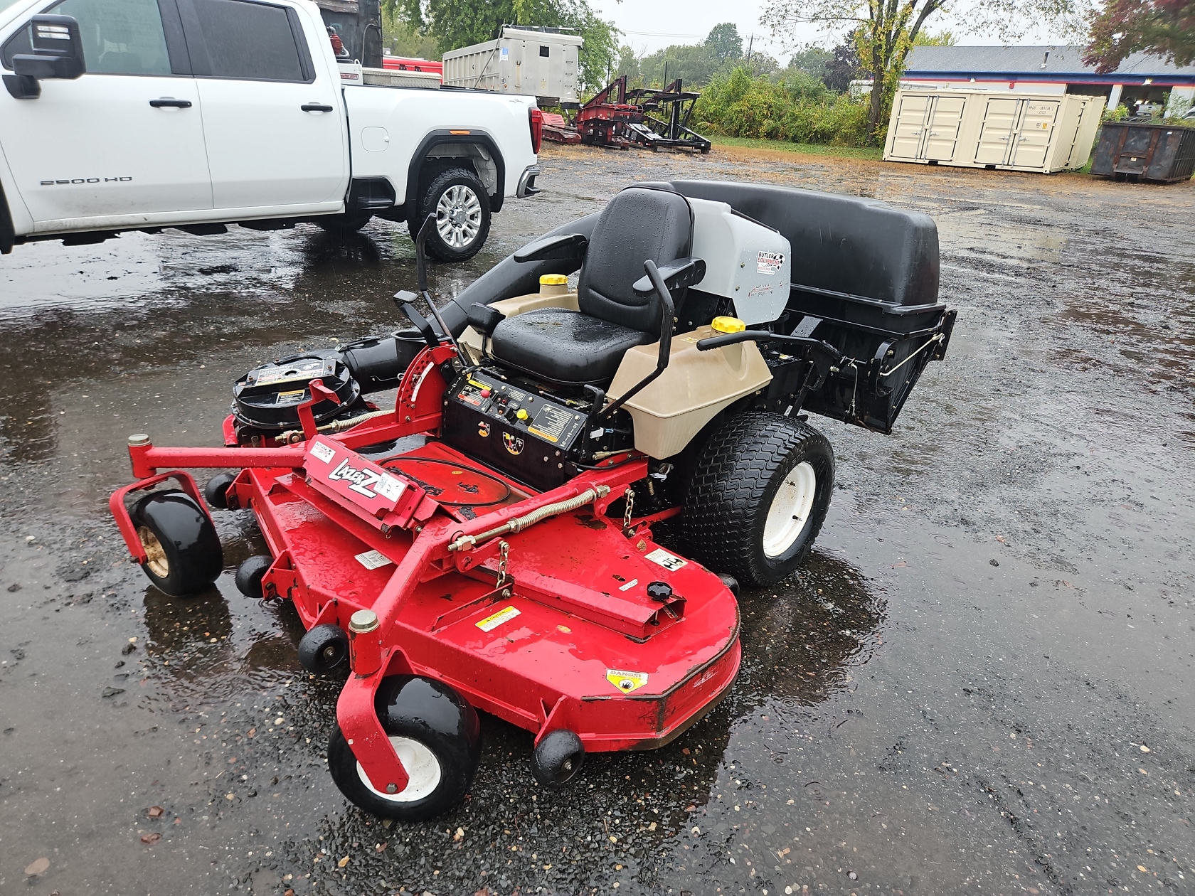 EXMARK LAZER Z ZERO TURN MOWER