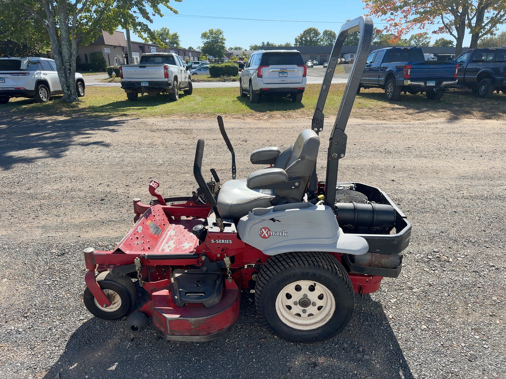 EXMARK LAZER Z ZERO TURN MOWER