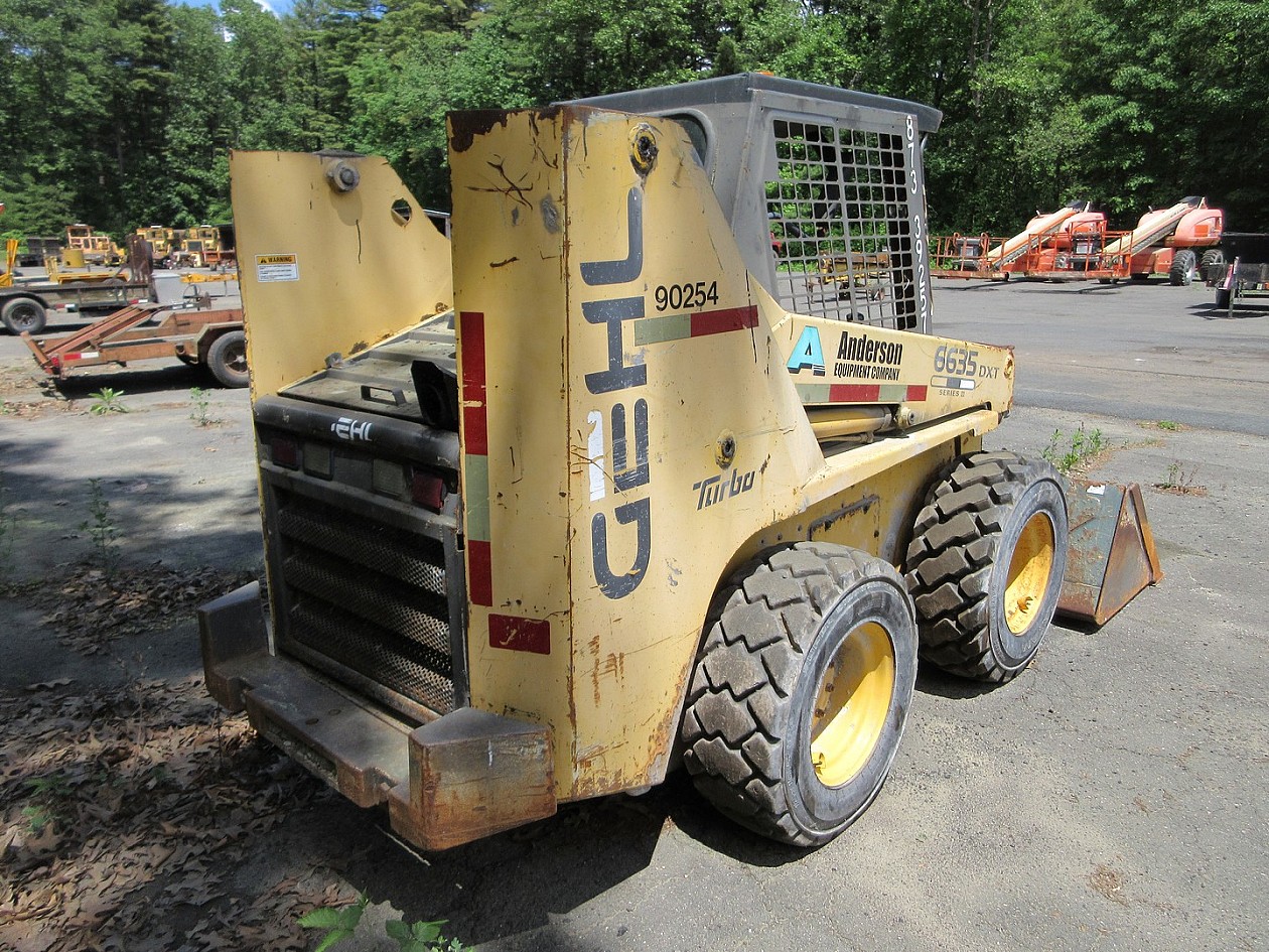 2002 Gehl 6635DXT Series II Skid Steer
