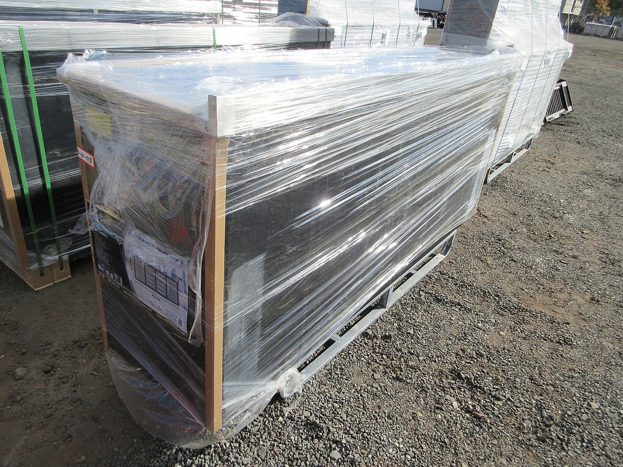 7' TOOL CHEST/WORKBENCH