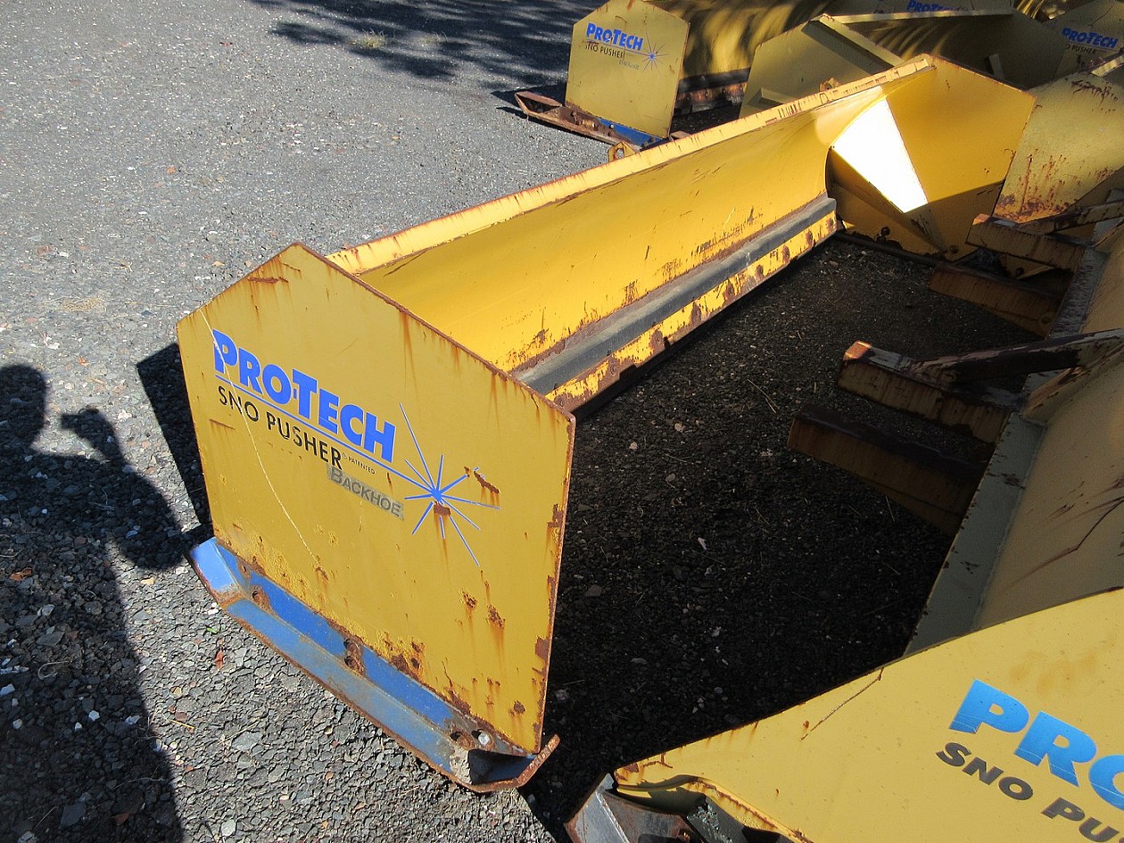 PROTECH 12' SNOW PUSHER WITH RUBBER EDGE