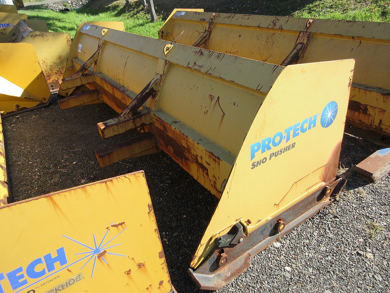 PROTECH 12' SNOW PUSHER WITH RUBBER EDGE