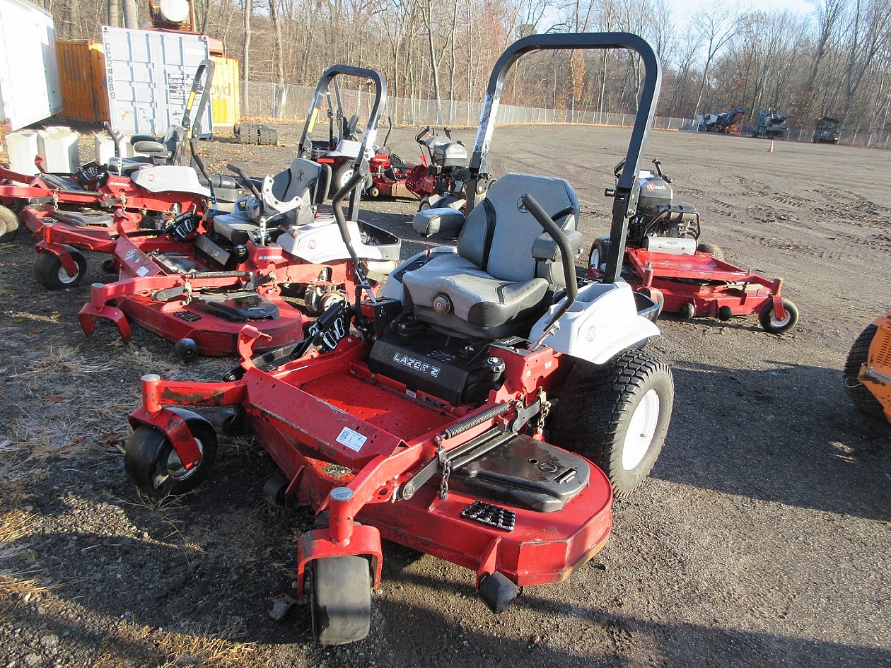 EXMARK LAZER Z ZERO TURN MOWER