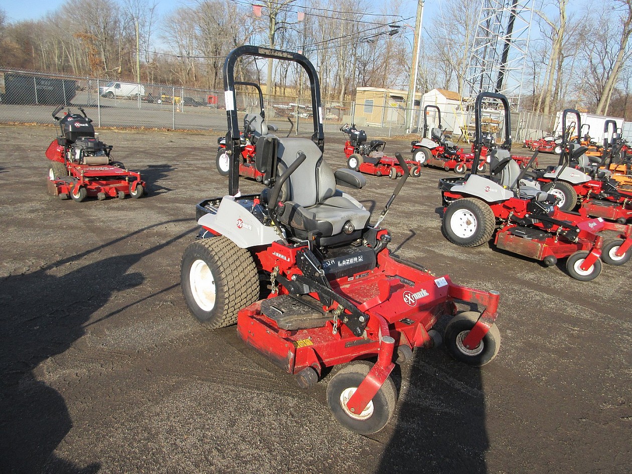 EXMARK LAZER Z ZERO TURN MOWER