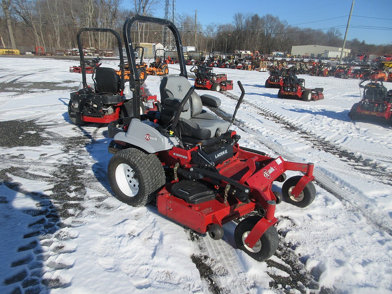 EXMARK LAZER Z ZERO TURN MOWER